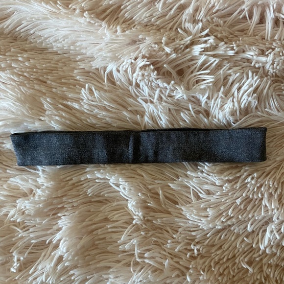 GREY LULULEMON HEADBAND - Picture 5 of 5